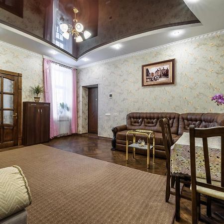 Apartamenty Polytehnichna Str. リヴィウ エクステリア 写真